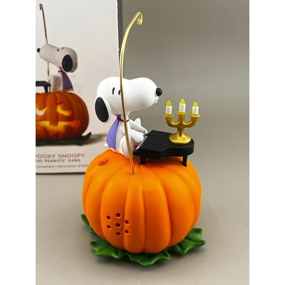 Hallmark Keepsake SPOOKY SNOOPY The Peanuts Magic Sound Light Halloween Ornament